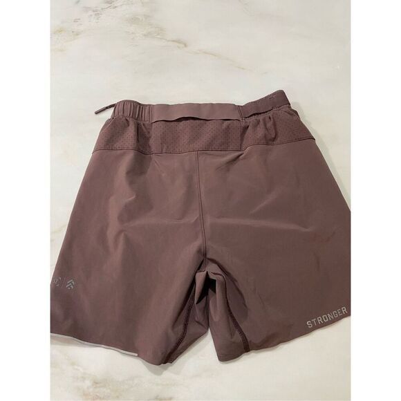 Lululemon X Barry’s Boot Camp Collaboration stronger together shorts size small - Picture 6 of 7